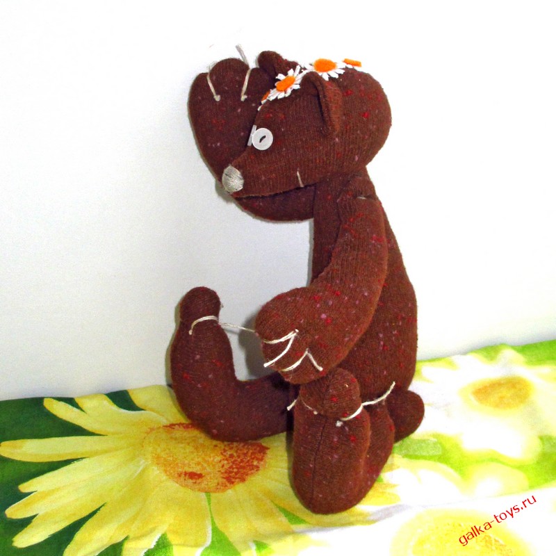 Мишка и ромашки