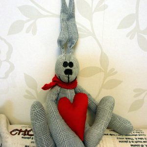 Зайка влюбленный и влюбчивый - мягкая игрушка