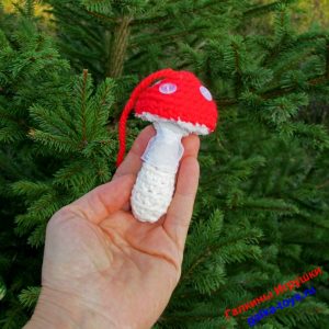 Елочная игрушка - веселые грибочки