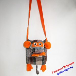 Обезьянка - сумочка для девочки. Ремешок через плечо