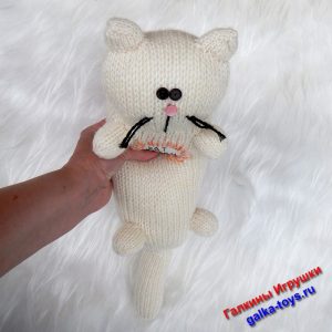 Кот игрушка кот подушка.