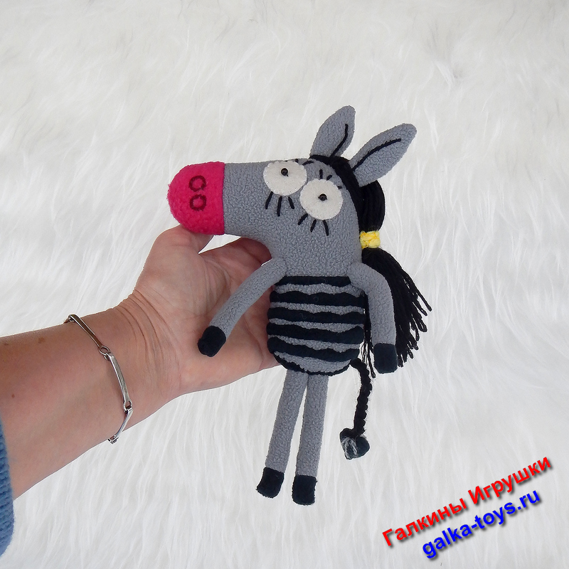 поля зебра в клеточку