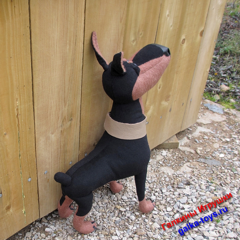 реалистичная игрушка собака