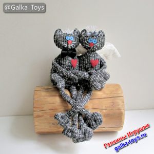 Влюблённые котики с сердечками в стиле хэнд мэйд — лучший подарок