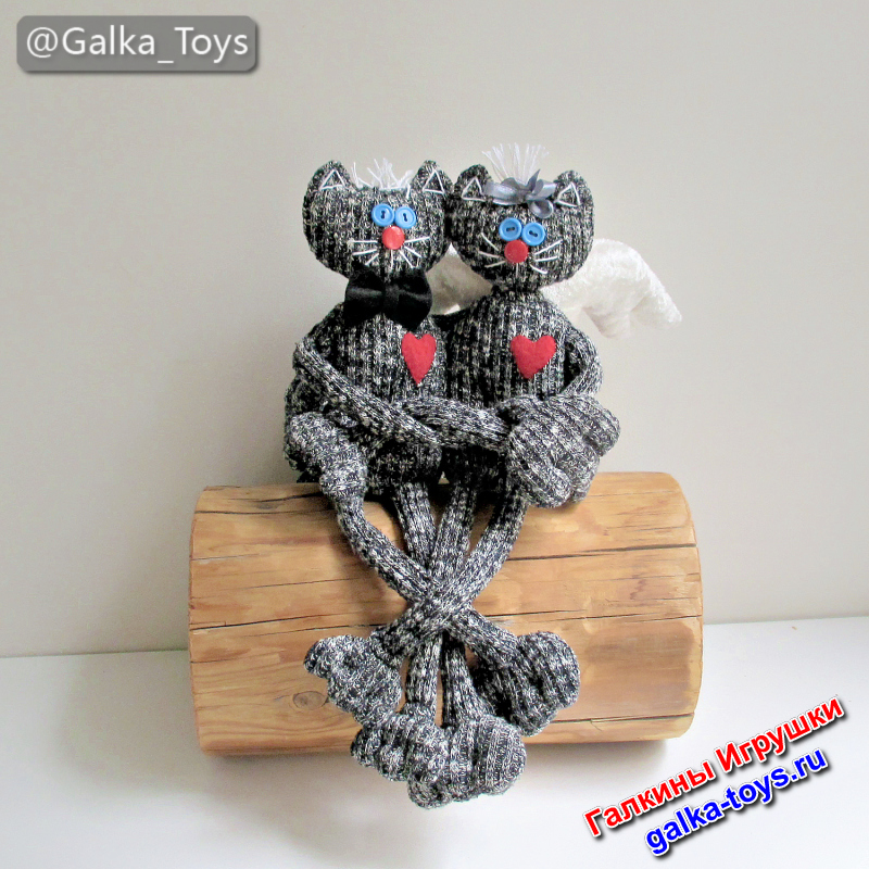 Влюблённые котики с сердечками в стиле хэнд мэйд — лучший подарок