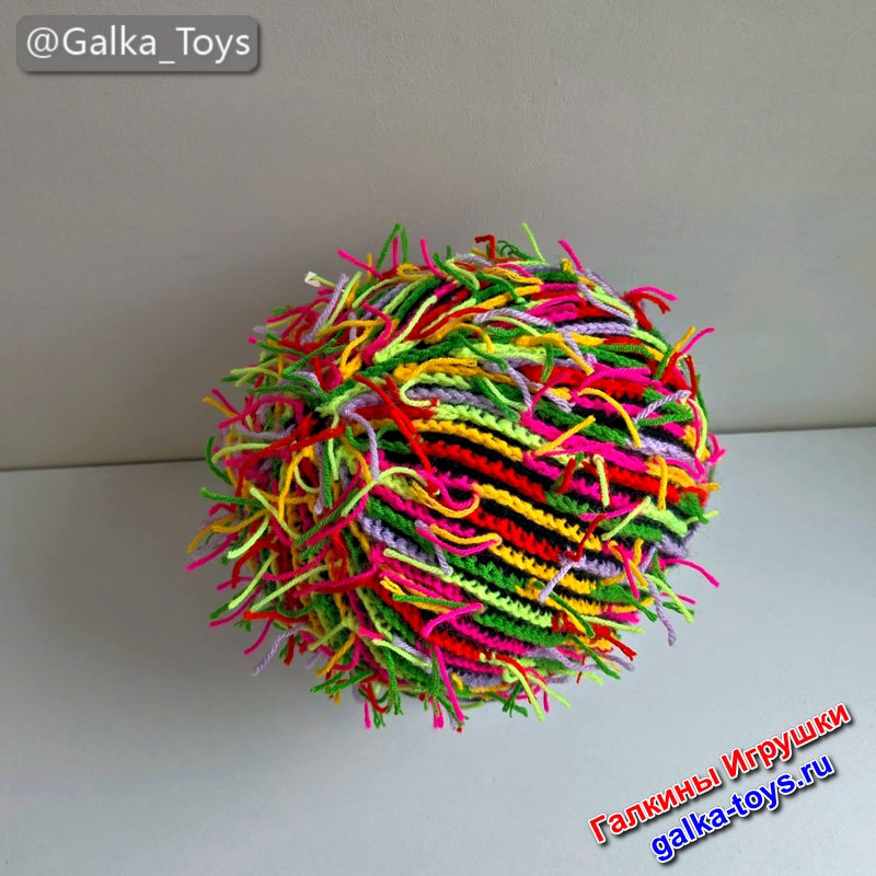 прикольная вязаная шапка